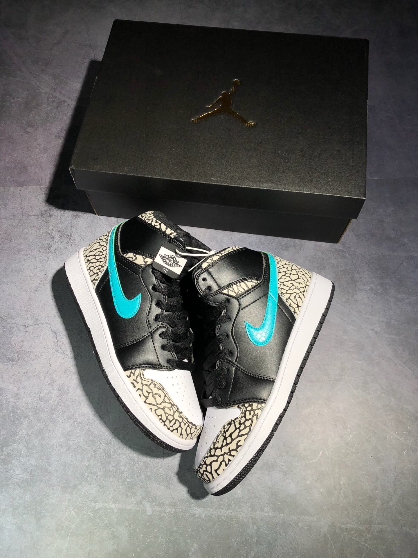 Authentic Air Jordan 1 Retro High Elephant